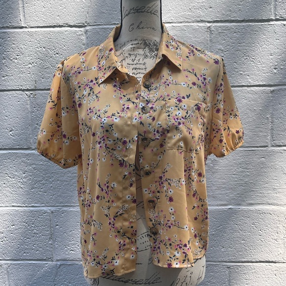 Short Sleeve Yellow Button Up w/ Pink & White Flower Print - Picture 3 of 6